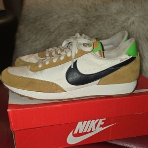 Nike Daybreak Sneakers - White, Tan, and Green, Sz 11 Womens
